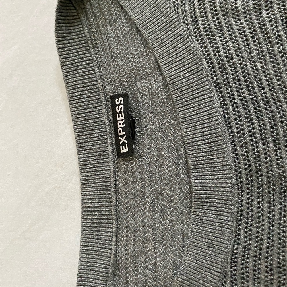 Express sweater - Picture 2 of 3